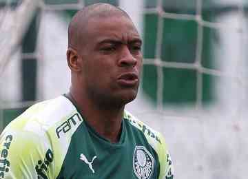 Goleiro de 40 anos, ex-Palmeiras, está livre no mercado de transferências para acertar com qualquer clube