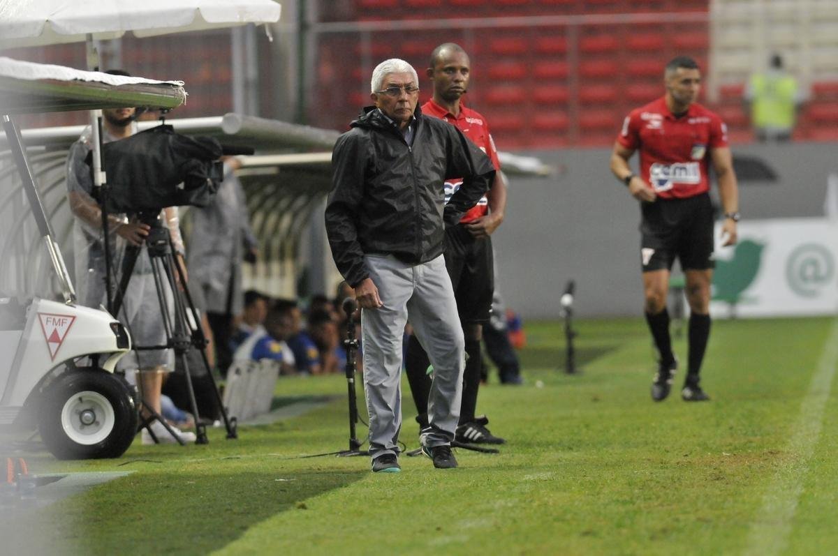 Fotos da partida entre Amrica e Cruzeiro, no Independncia, pelo Campeonato Mineiro