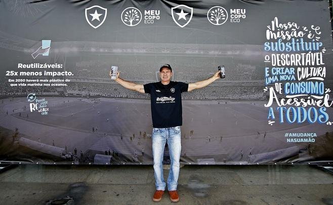 Fotos da vitória do Botafogo sobre o Atlético, por 2 a 1, no Engenhão, pela 18ª rodada do Brasileiro