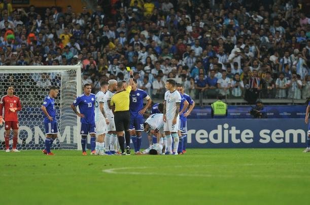 Fotos do duelo entre Argentina e Paraguai, no Mineiro, pela Copa Amrica