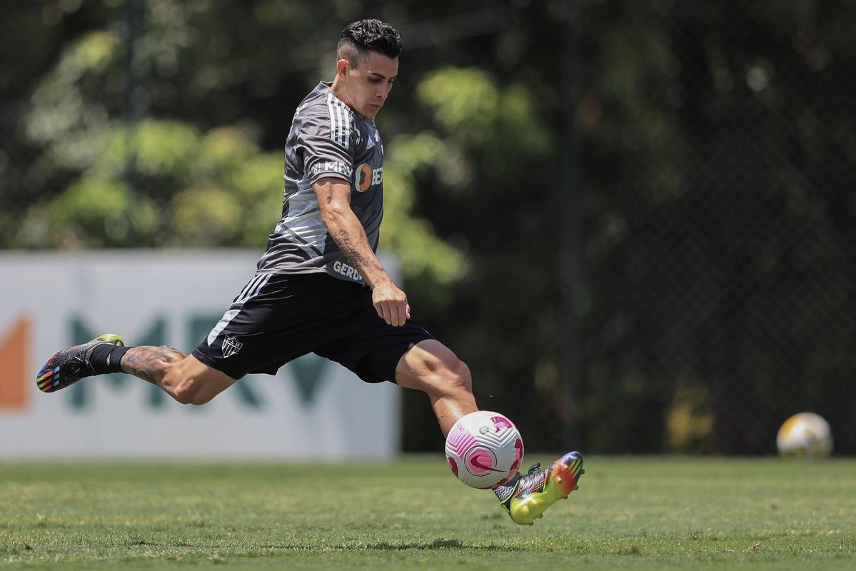 Fotos do treino do Atltico, que teve Hulk em campo 