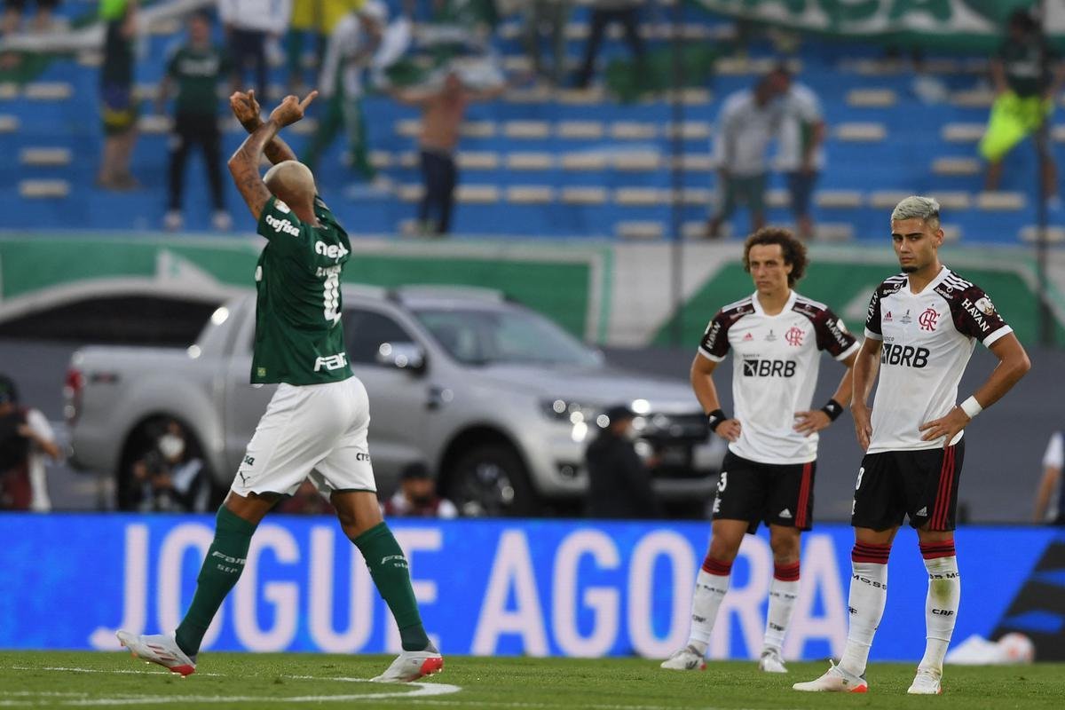 Final da Libertadores: fotos do gol de Deyverson, para o Palmeiras, na prorrogao