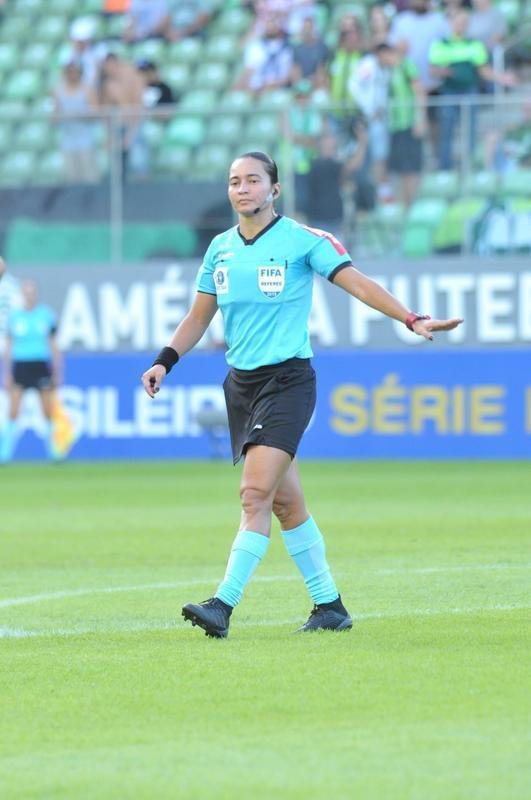 Amrica chegou ao gol no segundo tempo, em chute cruzado de Ademir: 1 a 0