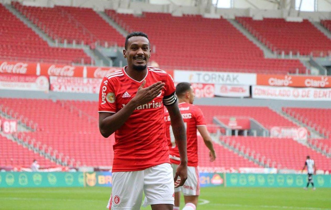 Edenlson - interessa ao Atltico
