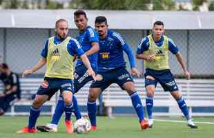 Imagens do primeiro treino do Cruzeiro antes do jogo contra o Cuiab, pela Srie B do Campeonato Brasileiro