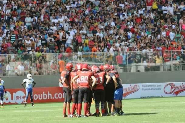 Imagens do jogo entre Minas Locomotiva e Get Eagles no Independncia