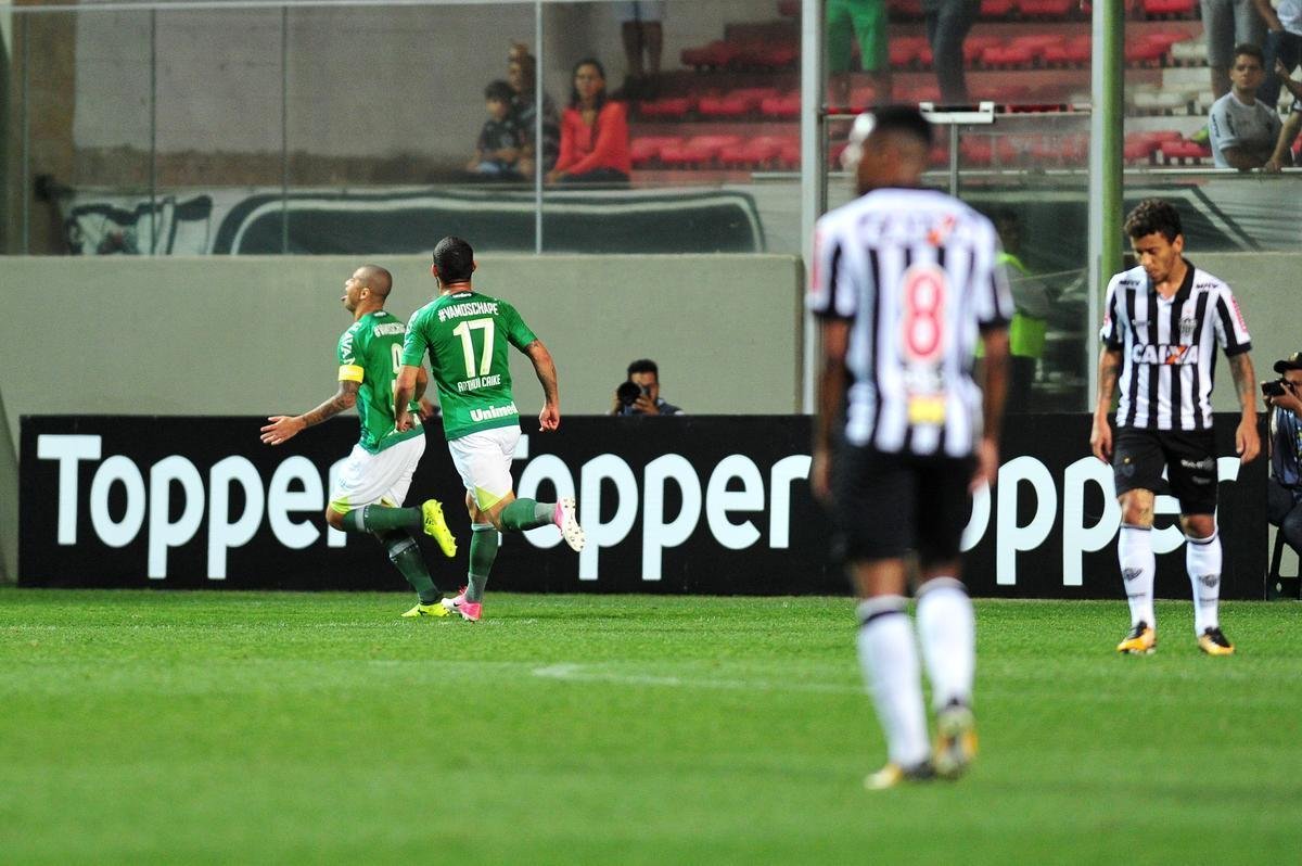 Veja fotos do duelo entre Atltico e Chapecoense, pela 29 rodada do Campeonato Brasileiro