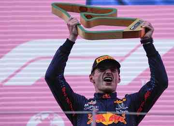 Piloto holandês celebrou a 14ª vitória desde que compete na Fórmula 1