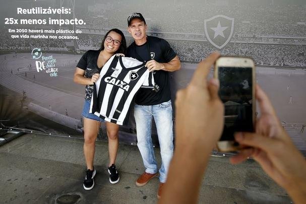 Fotos da vitória do Botafogo sobre o Atlético, por 2 a 1, no Engenhão, pela 18ª rodada do Brasileiro