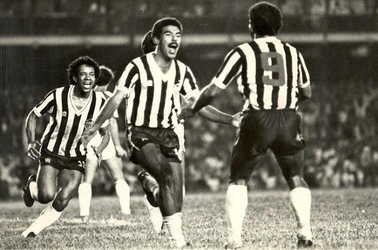 Toninho Cerezo (meio-campista) - Atlético (1972-1983, 1996-1997), Cruzeiro (1994), América (1995-1996)