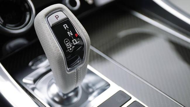 Range Rover Sport SVR sorteada em rifa no Hamad International Airport, de Doha