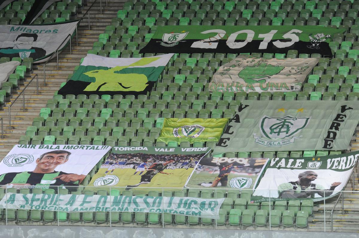 Fotos do duelo entre Amrica e Ponte Preta, no Independncia, em Belo Horizonte, em jogo de volta da quarta fase da Copa do Brasil