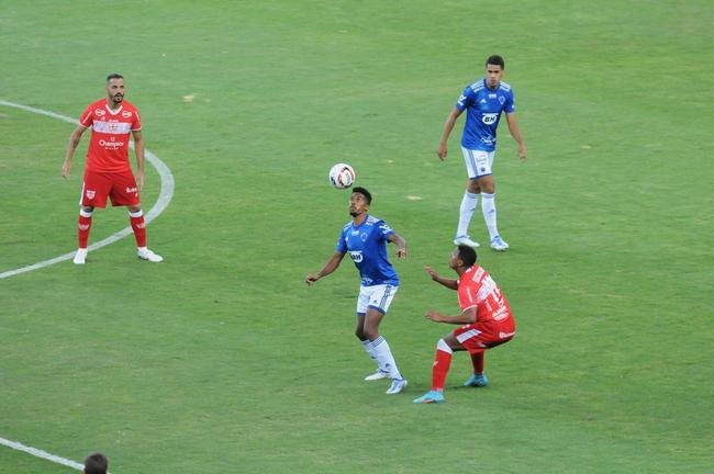 Fotos do jogo entre Cruzeiro e CRB, no Mineiro, em Belo Horizonte, pela 11 rodada da Srie B do Brasileiro