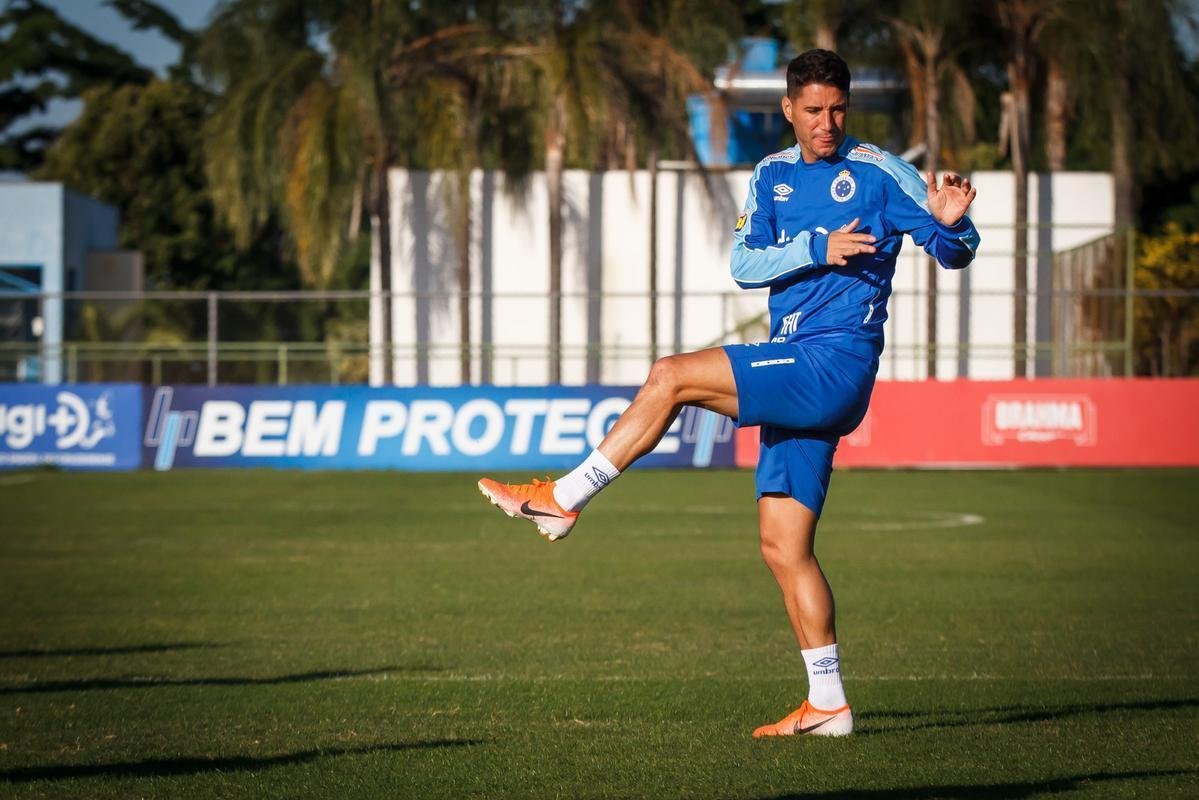 Equipe se prepara para o clssico contra o Atltico, na quinta-feira, s 20h, pela ida da Copa do Brasil
