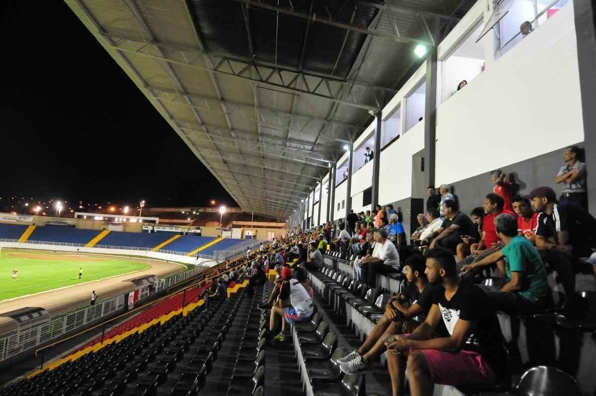 Boa Esporte, novo time de Bruno, venceu o Arax por 2 a 0 pelo Mdulo II do Mineiro 