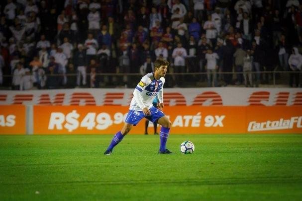 Fotos de Paraná x Cruzeiro, na Vila Capanema, em Curitiba, pela 12ª rodada do Campeonato Brasileiro