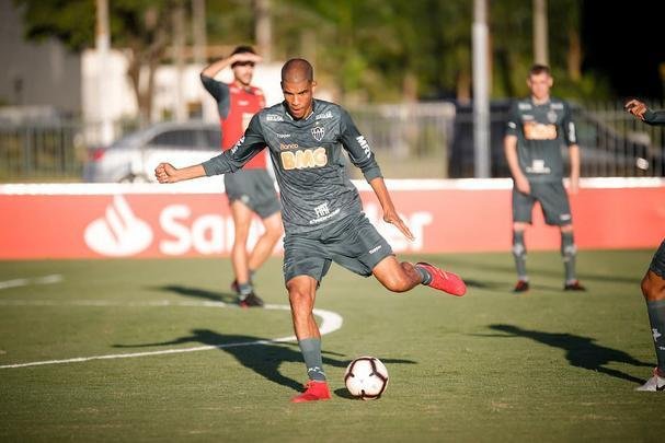 Fotos do treino do Atlético no Paraguai