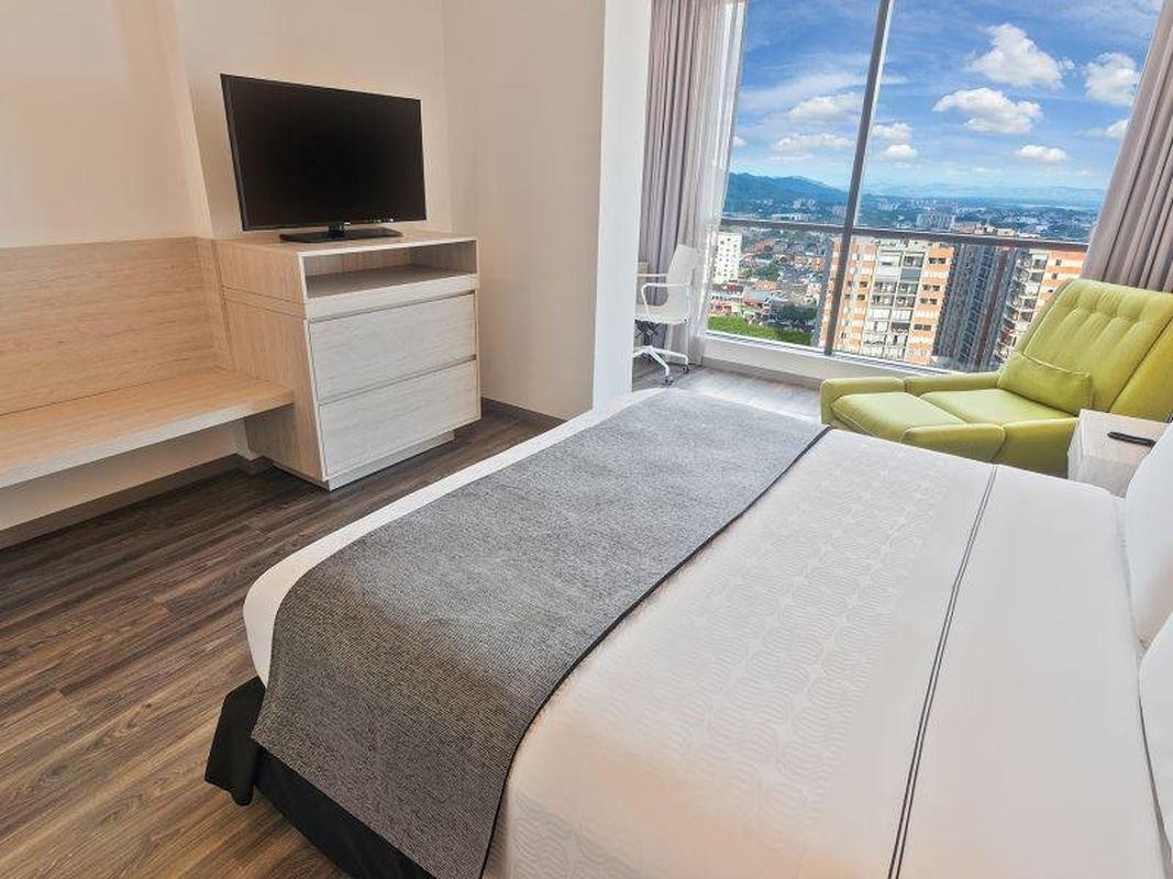 Fotos do Sonesta Hotel, local em que o Amrica est hospedado em Ibagu, na Colmbia, para enfrentar o Tolima, pela Copa Libertadores