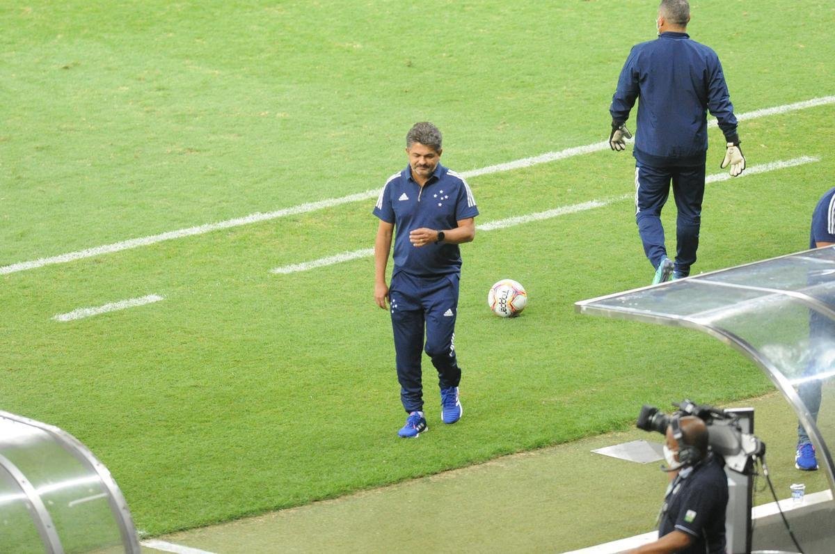 Ney Franco foi contratado pelo Cruzeiro em setembro de 2020. Demitido em outubro, ele no participou de clssicos.