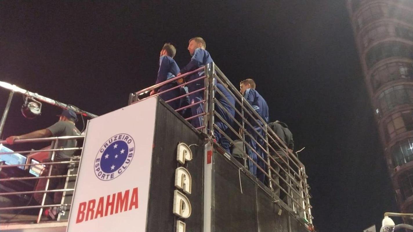 Festa do Cruzeiro na Praa 7 de Setembro, em Belo Horizonte, em comemorao ao acesso  Srie A do Campeonato Brasileiro de 2023