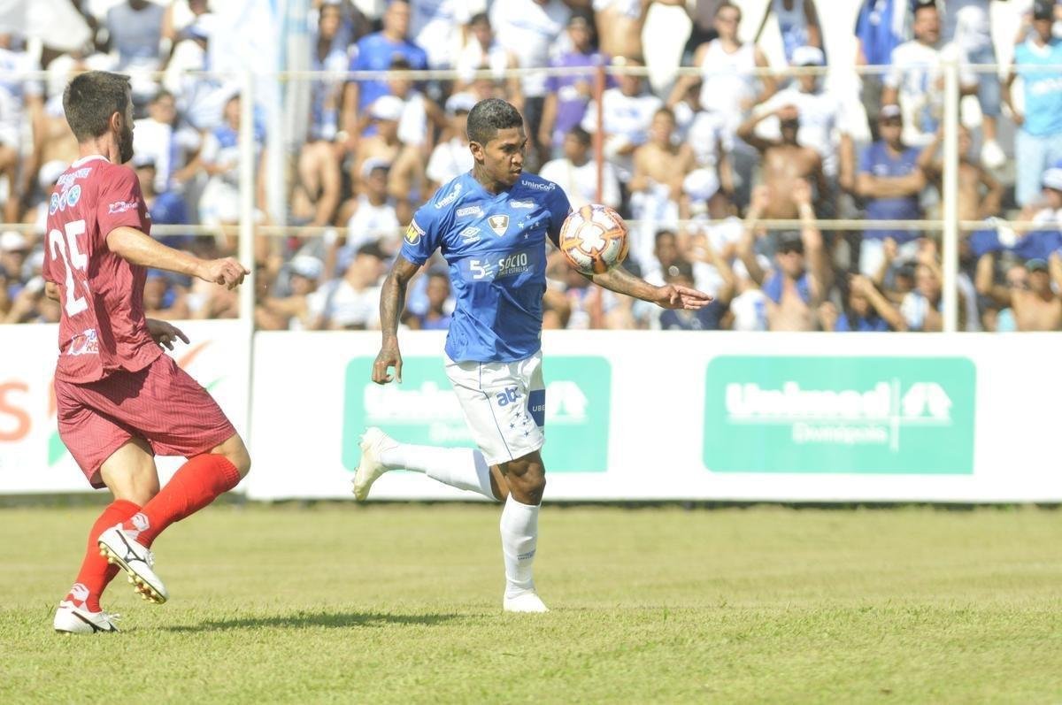 Cruzeiro abriu 2 a 1 no primeiro tempo, com gols de Raniel e Robinho; Alemo descontou para o Guarani