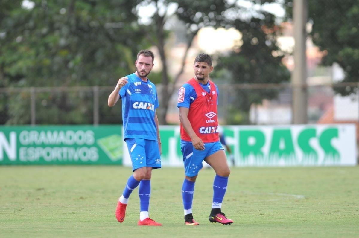 Fotos do ltimo treino do Cruzeiro antes de enfrentar a Caldense (Alexandre Guzanshe/EM D.A Press)