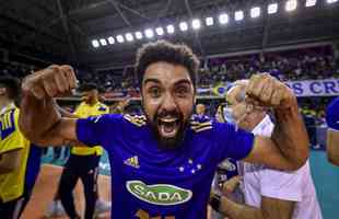 Fotos da festa do Cruzeiro com a vitória sobre o Civitanova e a conquista do tetracampeonato mundial de vôlei, em Betim