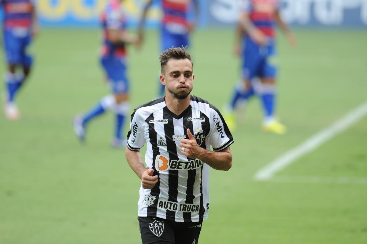 Fotos do duelo entre Atltico e Fortaleza, no Mineiro, em Belo Horizonte, pela 33 rodada do Campeonato Brasileiro