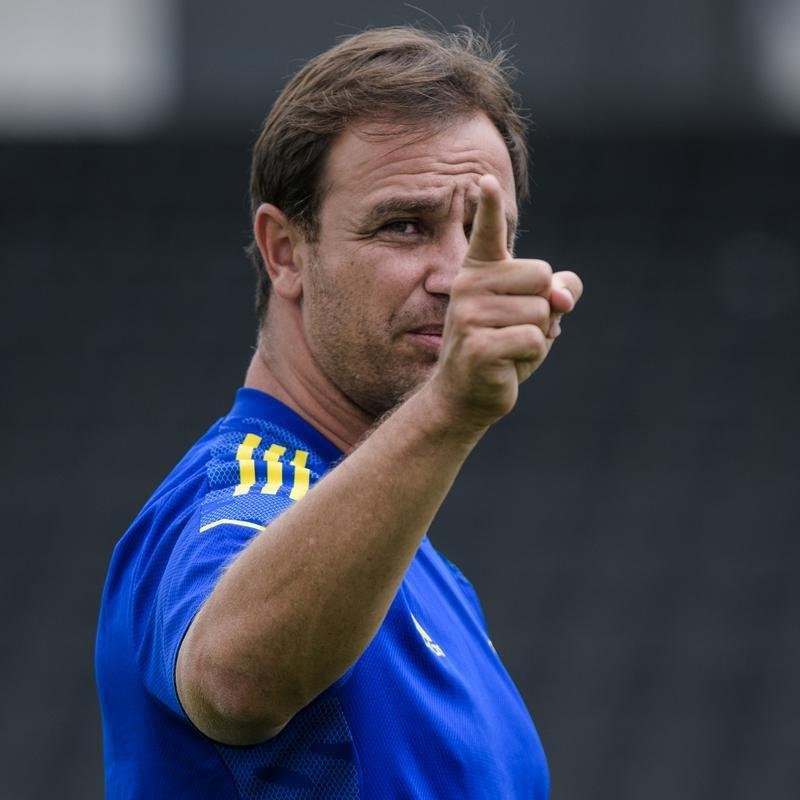 Fotos do treino do Cruzeiro no estdio Melo, em Varginha, na manh deste sbado (03/04)