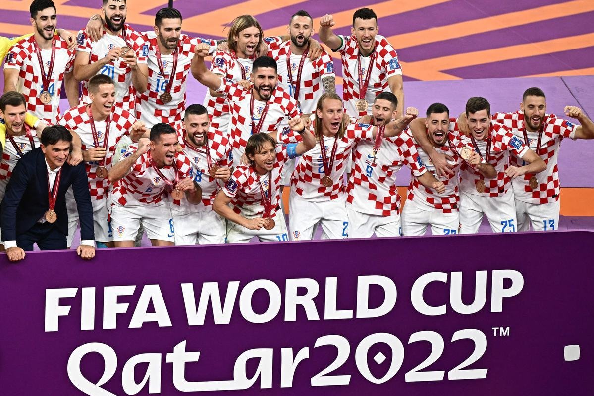 Festa e premiao dos jogadores da Crocia pela conquista do terceiro lugar na Copa do Mundo de 2022, no Catar. Time croata venceu o Marrocos por 2 a 1 neste sbado (17), no Estdio Internacional Khalifa, em Doha