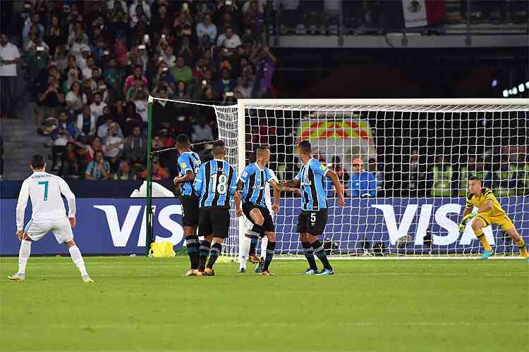 Gigante do futebol brasileiro supera o Real Madrid e é eleito o melhor time  do mundo; 