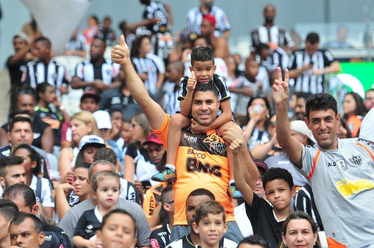 Fotos das torcidas de Atltico e Amrica no clssico deste domingo, no Mineiro, pela 10 rodada do Estadual