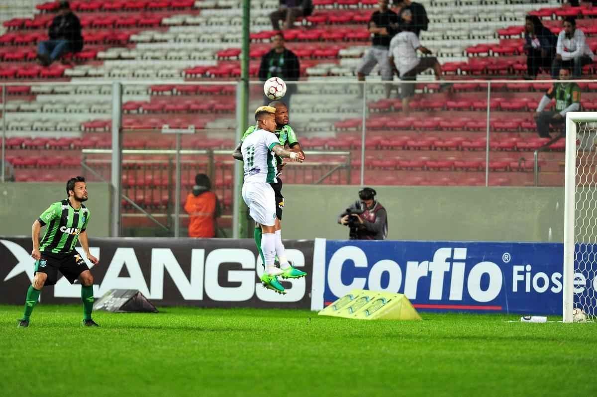 Amrica e Guarani se enfrentaram, no Horto, pela 14 rodada da Srie B do Campeonato Brasileiro