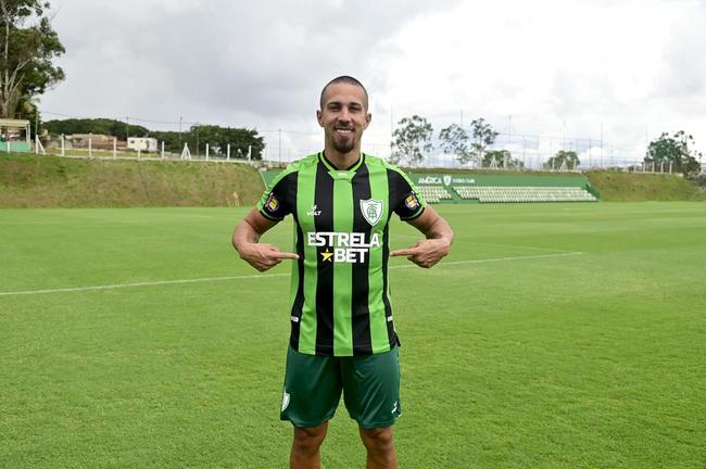 Nicolas foi apresentado pelo América nesta quarta-feira (4/1)