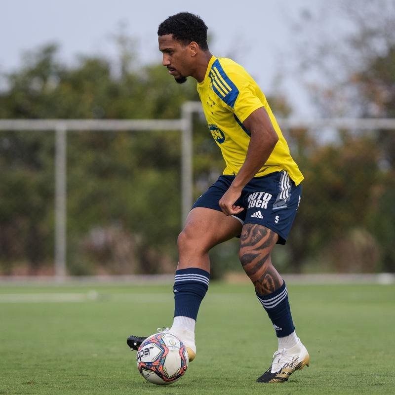 Fotos do treino do Cruzeiro na Toca da Raposa II nesta segunda-feira