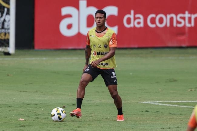 Atltico treinou, na tarde desta quinta-feira (26), na Cidade do Galo. Atividades visaram ao confronto contra o Ava pelo Campeonato Brasileiro.
