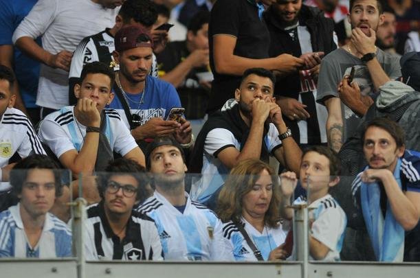 Fotos do duelo entre Argentina e Paraguai, no Mineiro, pela Copa Amrica