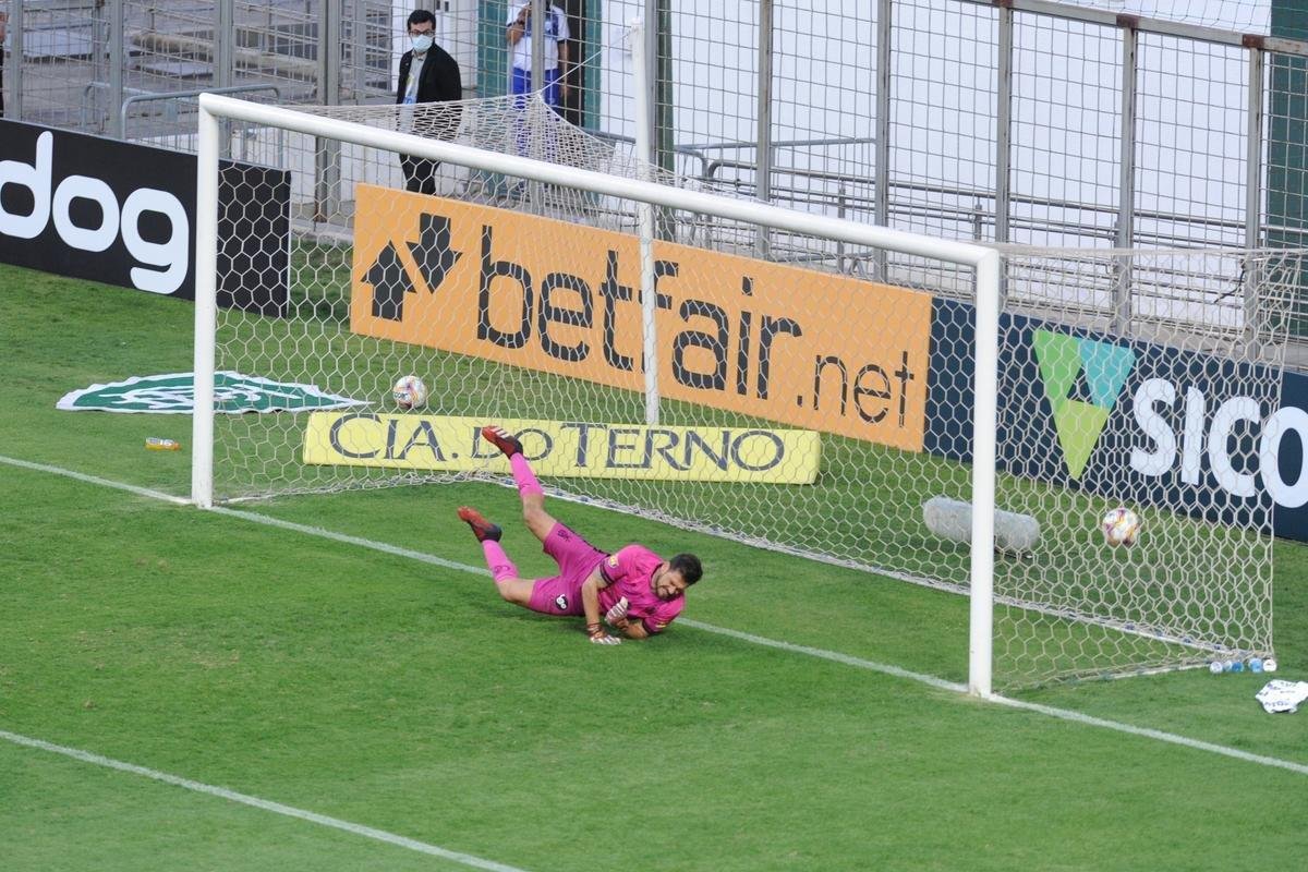 No segundo tempo, o CSA empatou com gol de cabea de Rodrigo Pimpo. Mas, logo depois, Amrica voltou  frente do placar, com gol do zagueiro Messias