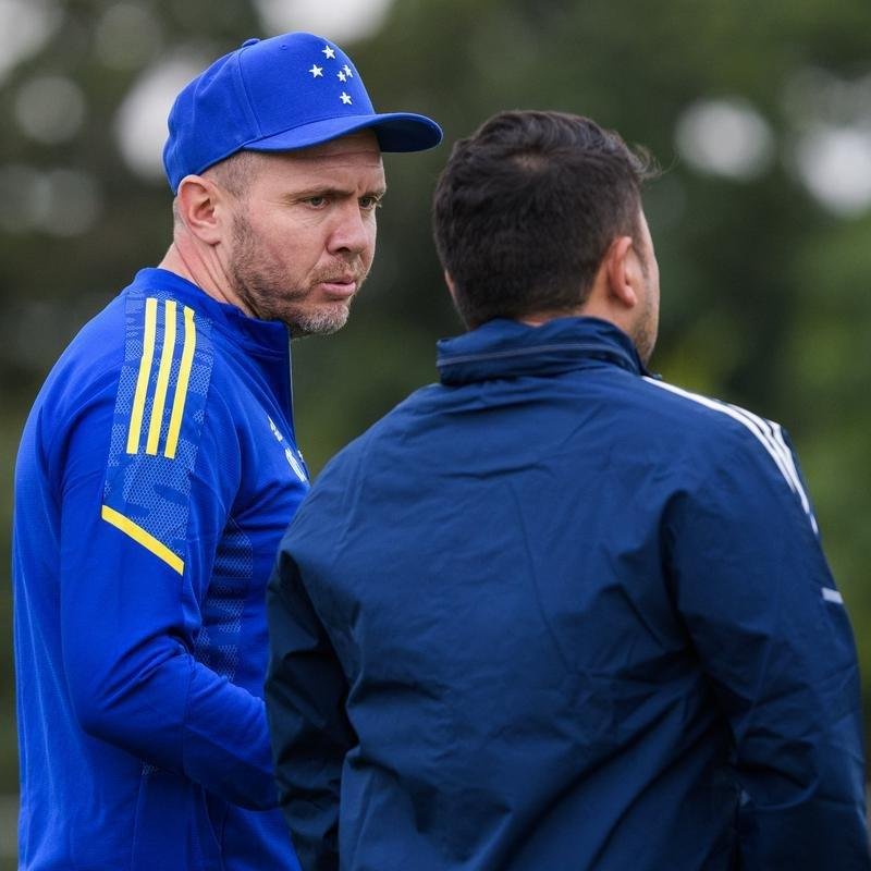 Jogadores do Cruzeiro realizaram primeiro treino sob comando de Mozart nesta sexta-feira (11/06)