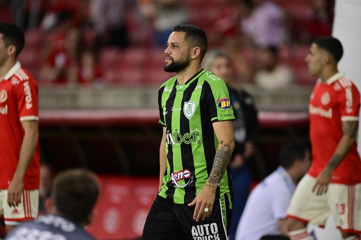 Fotos do duelo entre Internacional e Amrica, no Beira-Rio, em Porto Alegre, pela 16 rodada da Srie A do Campeonato Brasileiro.