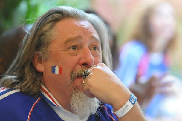 Franceses foram  loucura, em BH, com bicampeonato mundial da seleo na Rssia