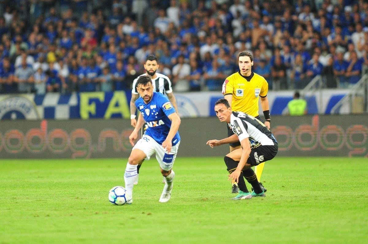 Fotos do segundo tempo, no Mineiro: Bruno Henrique fez 2 a 1 para o Santos e levou deciso para os pnaltis