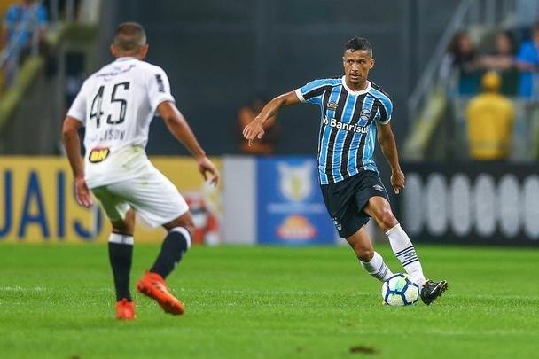 Grêmio jogou melhor e conseguiu vitória por 2 a 0 sobre o Atlético na Arena, em Porto Alegre, pela 13ª rodada do Campeonato Brasileiro