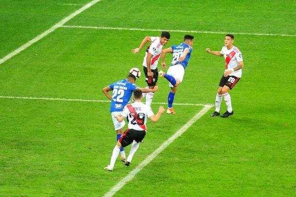 Fotos do primeiro tempo do duelo entre Cruzeiro e River Plate, no Mineiro, pela Copa Libertadores 2019