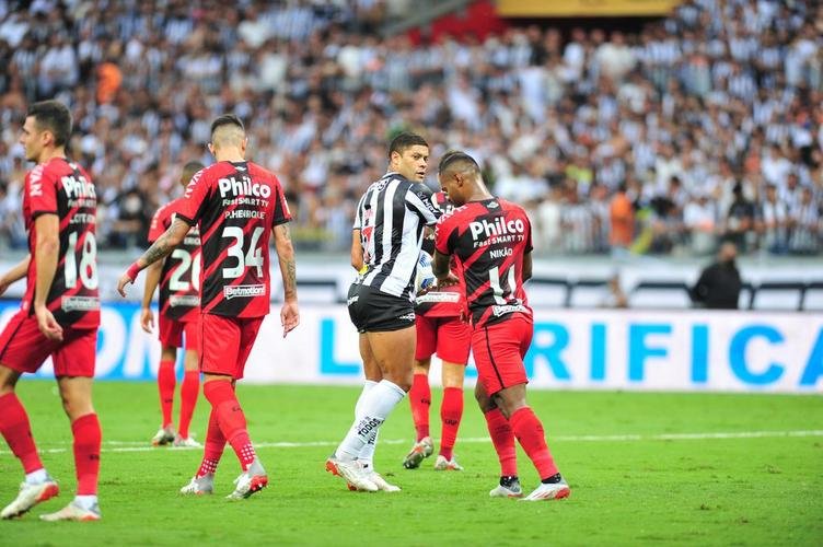Fotos da vitria do Atltico sobre o Athletico-PR, no Mineiro, no jogo de ida da final da Copa do Brasil