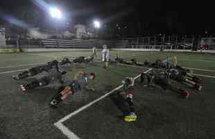 Reportagem acompanhou rotina de treinos do time feminino do Atltico