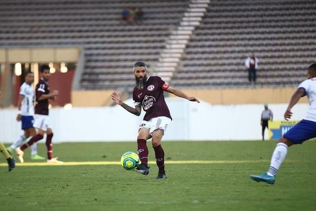 Ferroviria venceu com trs gols de Michel, dois de Welinton Torro (ex-Cruzeiro), um de Bruno Xavier, um de Tony (ex-Amrica) e um de Jhoninha