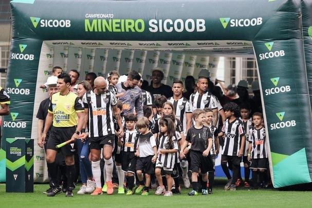 Veja fotos da goleada do Atlético por 5 a 0 sobre o Tupynambás