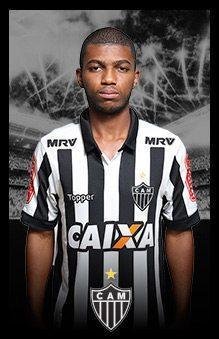 Vinícius - atacante (está no departamento médico)