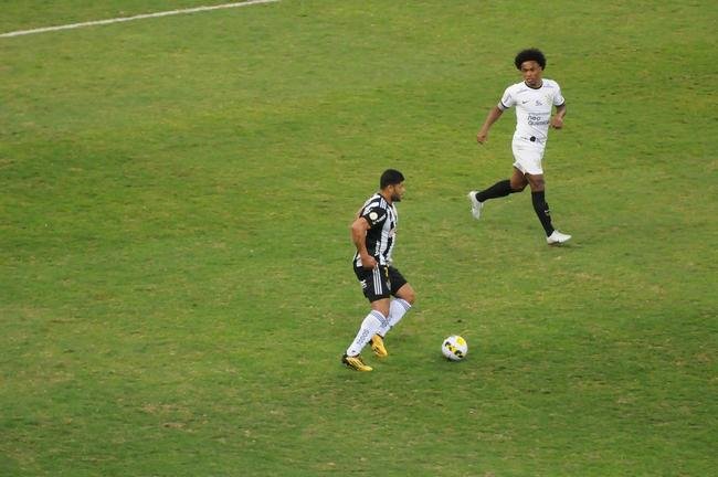 Atltico e Corinthians se enfrentaram no Mineiro, neste domingo (24), em jogo vlido pela 19 rodada da Srie A do Campeonato Brasileiro.